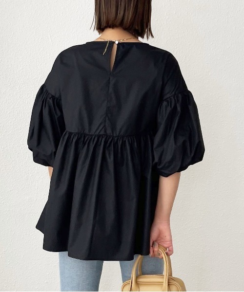 Shelly island（シェリーアイランド）の「ボリューム袖ギャザーチュニックブラウス（シャツ/ブラウス・レディース・ホワイト/ブラック/ベージュ・M）」の12枚目の写真