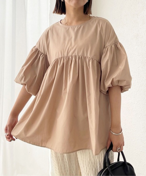 Shelly island（シェリーアイランド）の「ボリューム袖ギャザーチュニックブラウス（シャツ/ブラウス・レディース・ホワイト/ブラック/ベージュ・M）」の9枚目の写真