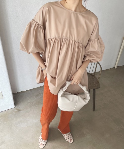 Shelly island（シェリーアイランド）の「ボリューム袖ギャザーチュニックブラウス（シャツ/ブラウス・レディース・ホワイト/ブラック/ベージュ・M）」の18枚目の写真