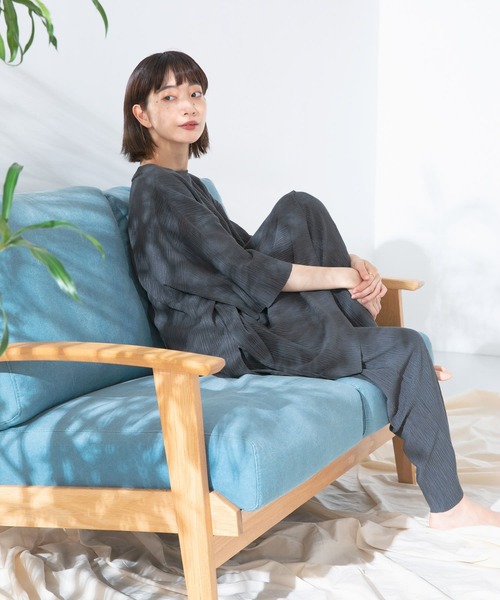 KBF（ケイビーエフ）の「コットンタッチプリーツパンツ（その他パンツ・レディース・ベージュ/チャコールグレー/ミント・ONE）」の13枚目の写真