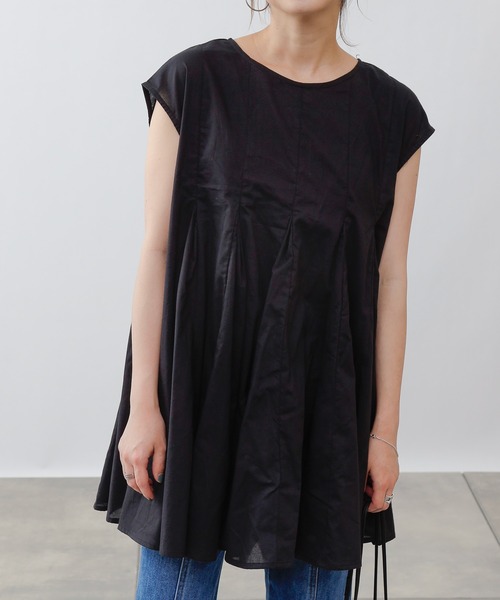 COLONY 2139（コロニートゥーワンスリーナイン）の「【WEB・一部店舗限定】コットン切替Aラインノースリーブチュニック（シャツ/ブラウス・レディース・オフホワイト/ブラック・FREE）」の4枚目の写真