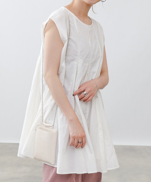 COLONY 2139（コロニートゥーワンスリーナイン）の「【WEB・一部店舗限定】コットン切替Aラインノースリーブチュニック（シャツ/ブラウス・レディース・オフホワイト/ブラック・FREE）」の21枚目の写真