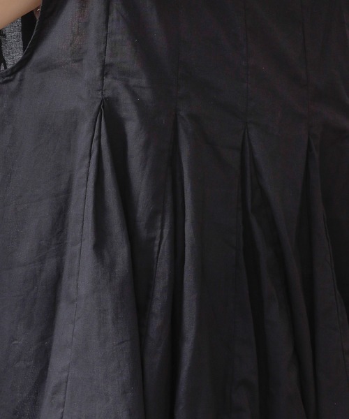 COLONY 2139（コロニートゥーワンスリーナイン）の「【WEB・一部店舗限定】コットン切替Aラインノースリーブチュニック（シャツ/ブラウス・レディース・オフホワイト/ブラック・FREE）」の6枚目の写真