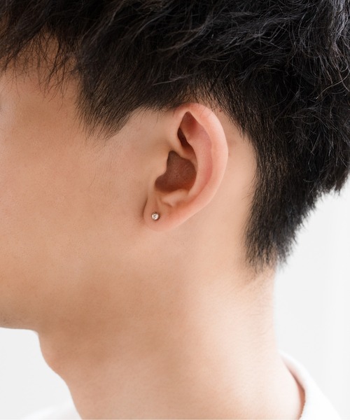 Jewel closet by L&Co.(ジュエルクローゼットバイエルアンドコー)の「Pt900 4mm ボール ピアス(ピアス(両耳用)・レディース・プラチナム・FREE)」の2枚目の写真
