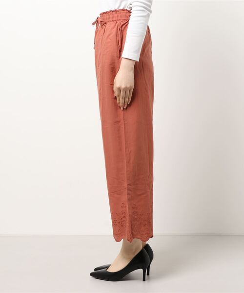 Samansa Mos2 blue（サマンサモスモスブルー）の「裾刺繍レースパンツ（その他パンツ・レディース・キナリ/ブラック/オレンジ・ﾌﾘ-）」の5枚目の写真