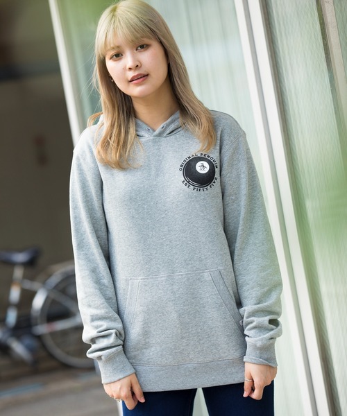 Original Penguin by Munsingwear（オリジナルペンギン バイ マンシングウェア）の「ペンギン バイ マンシングウェア グラフィック フーデットパーカー メンズ ユニセックス ウェア スポーツウェア ゴルフ（パーカー・メンズ・グレー・XL/L/S/M）」の6枚目の写真