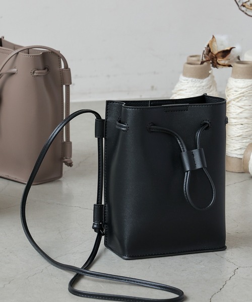 frames RAY CASSIN（フレームスレイカズン）の「【WEB限定】スマフォポケ付き巾着ミニショルダーバッグ（ショルダーバッグ・レディース・ブラック/ミント/モカ・FREE）」の2枚目の写真