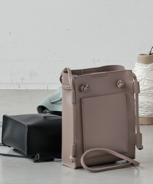 frames RAY CASSIN（フレームスレイカズン）の「【WEB限定】スマフォポケ付き巾着ミニショルダーバッグ（ショルダーバッグ・レディース・ブラック/ミント/モカ・FREE）」の8枚目の写真