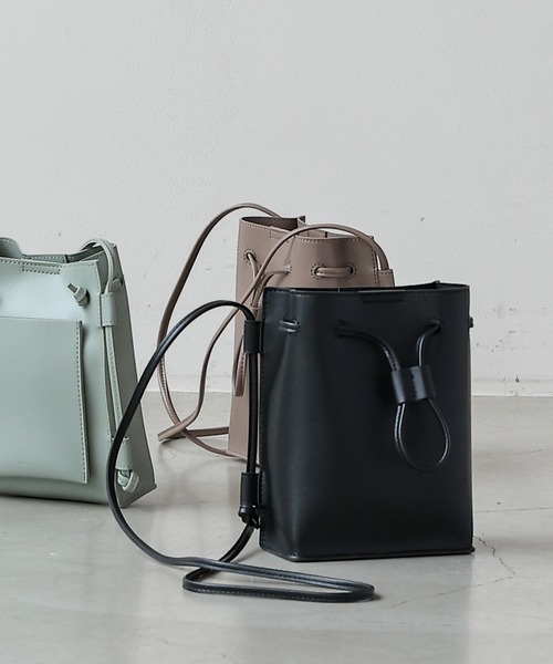 frames RAY CASSIN（フレームスレイカズン）の「【WEB限定】スマフォポケ付き巾着ミニショルダーバッグ（ショルダーバッグ・レディース・ブラック/ミント/モカ・FREE）」の17枚目の写真