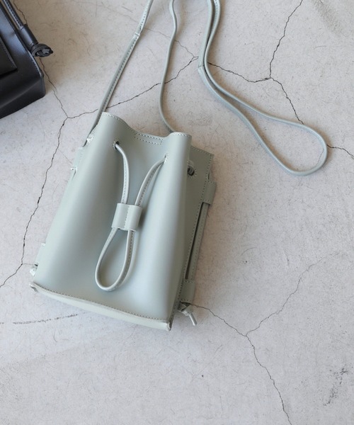 frames RAY CASSIN（フレームスレイカズン）の「【WEB限定】スマフォポケ付き巾着ミニショルダーバッグ（ショルダーバッグ・レディース・ブラック/ミント/モカ・FREE）」の5枚目の写真