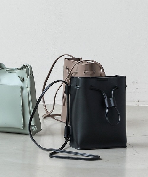 frames RAY CASSIN（フレームスレイカズン）の「【WEB限定】スマフォポケ付き巾着ミニショルダーバッグ（ショルダーバッグ・レディース・ブラック/ミント/モカ・FREE）」の12枚目の写真