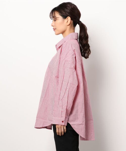 SPINNS（スピンズ）の「【ゆるシルエット】コットン 長袖シャツ（シャツ/ブラウス・レディース・ホワイト/ブルー系その他/ブルー系その他3/レッド系その他/ブラック系その他/ブルー系その他2/オレンジ系その他/グリーン系その他/ブラック系その他2/ブラウン系その他・ONESIZE）」の11枚目の写真