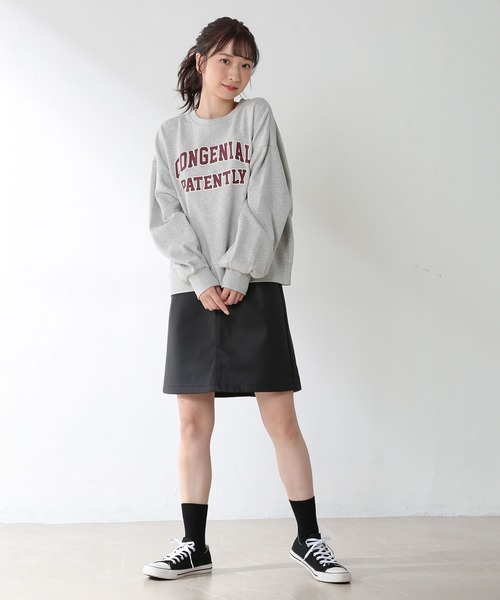 Honeys（ハニーズ）の「カレッジロゴトレーナー（スウェット・レディース・ベージュ/イエロー/グリーン/アイボリー/杢グレー/スミクロ・S/M/L）」の7枚目の写真