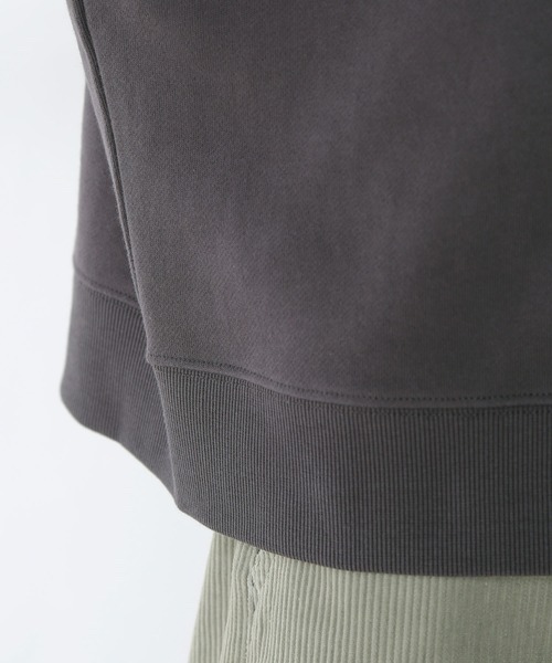 Honeys（ハニーズ）の「カレッジロゴトレーナー（スウェット・レディース・ベージュ/イエロー/グリーン/アイボリー/杢グレー/スミクロ・S/M/L）」の8枚目の写真