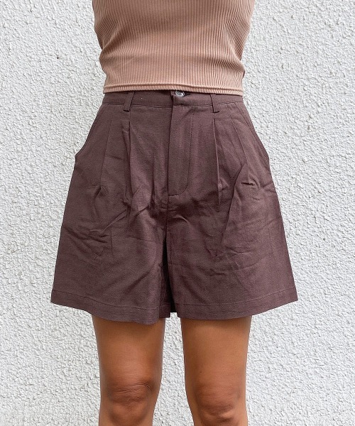 esutoreja(エストレジャ)の「ベーシックタックショートパンツ(その他パンツ・レディース・ブラウン/ベージュ・S/M)」の10枚目の写真