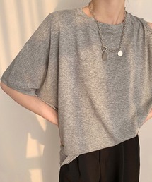 オープンショルダーTシャツ
