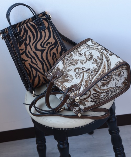 INTERPLANET（インタープラネット）の「ゴブラントート（トートバッグ・レディース・アイボリー/キャメル・フリー）」の2枚目の写真