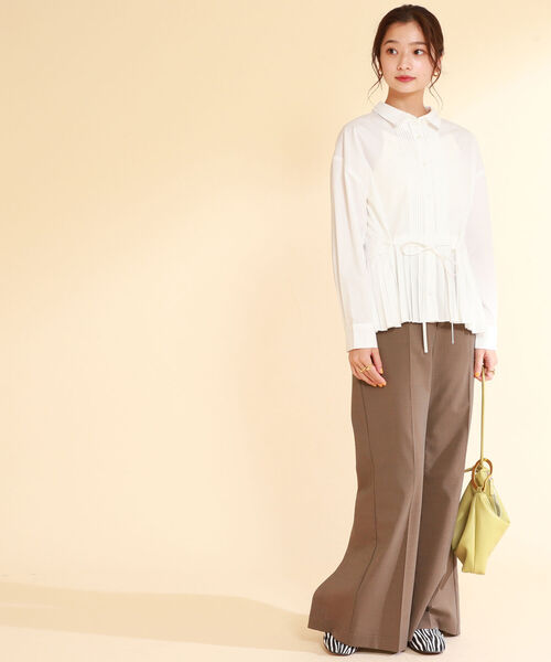 Ray BEAMS(レイビームス)の「Ray BEAMS / プリーツ キリカエ ピンタック シャツ(シャツ/ブラウス・レディース・ホワイト/ブラック/サックスブルー・ONE SIZE)」の9枚目の写真