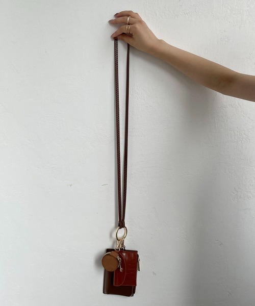 CAPRICIEUX LE'MAGE（カプリシューレマージュ）の「多機能スマホショルダーバッグ（ショルダーバッグ・レディース・ブラック/ブラウン/モカ/グレイッシュベージュ・ONE SIZE）」の5枚目の写真