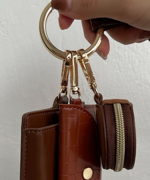 CAPRICIEUX LE'MAGE（カプリシューレマージュ）の「多機能スマホショルダーバッグ（ショルダーバッグ・レディース・ブラック/ブラウン/モカ/グレイッシュベージュ・ONE SIZE）」の7枚目の写真