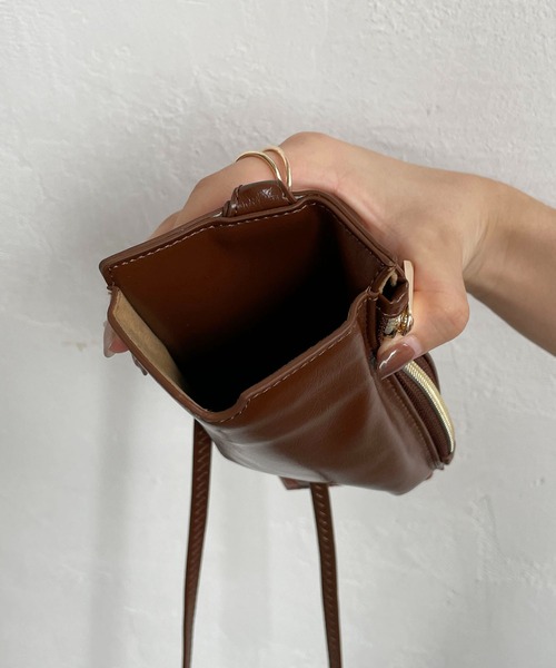 CAPRICIEUX LE'MAGE（カプリシューレマージュ）の「多機能スマホショルダーバッグ（ショルダーバッグ・レディース・ブラック/ブラウン/モカ/グレイッシュベージュ・ONE SIZE）」の21枚目の写真