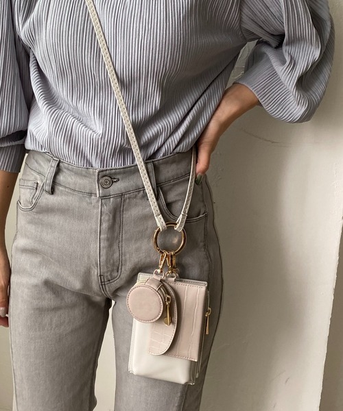 CAPRICIEUX LE'MAGE（カプリシューレマージュ）の「多機能スマホショルダーバッグ（ショルダーバッグ・レディース・ブラック/ブラウン/モカ/グレイッシュベージュ・ONE SIZE）」の16枚目の写真