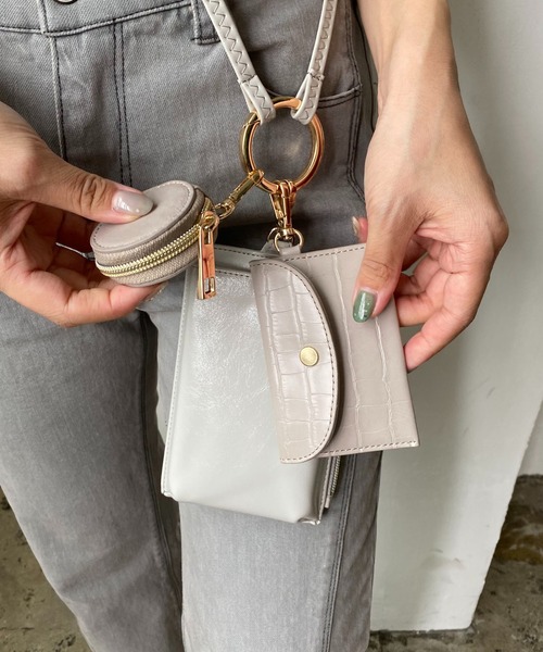 CAPRICIEUX LE'MAGE（カプリシューレマージュ）の「多機能スマホショルダーバッグ（ショルダーバッグ・レディース・ブラック/ブラウン/モカ/グレイッシュベージュ・ONE SIZE）」の17枚目の写真