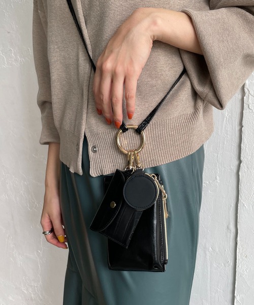 CAPRICIEUX LE'MAGE（カプリシューレマージュ）の「多機能スマホショルダーバッグ（ショルダーバッグ・レディース・ブラック/ブラウン/モカ/グレイッシュベージュ・ONE SIZE）」の20枚目の写真