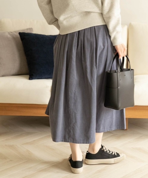 FORK&SPOON（フォークアンドスプーン）の「【一部WEB限定カラー】FORK&SPOON　コーデュロイスカート（スカート・レディース・ベージュ/ネイビー/ブルー/グレー・2/1）」の17枚目の写真