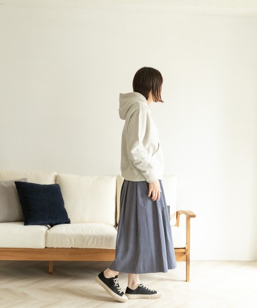 FORK&SPOON（フォークアンドスプーン）の「【一部WEB限定カラー】FORK&SPOON　コーデュロイスカート（スカート・レディース・ベージュ/ネイビー/ブルー/グレー・2/1）」の12枚目の写真