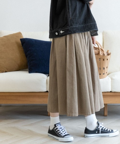 FORK&SPOON（フォークアンドスプーン）の「【一部WEB限定カラー】FORK&SPOON　コーデュロイスカート（スカート・レディース・ベージュ/ネイビー/ブルー/グレー・2/1）」の15枚目の写真