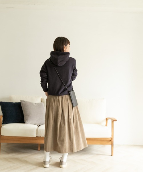 FORK&SPOON（フォークアンドスプーン）の「【一部WEB限定カラー】FORK&SPOON　コーデュロイスカート（スカート・レディース・ベージュ/ネイビー/ブルー/グレー・2/1）」の16枚目の写真