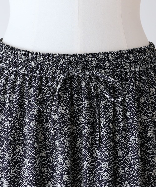 BEARDSLEY（ビアズリー）の「小花ティアードスカート（スカート・レディース・ネイビー・FREE）」の17枚目の写真