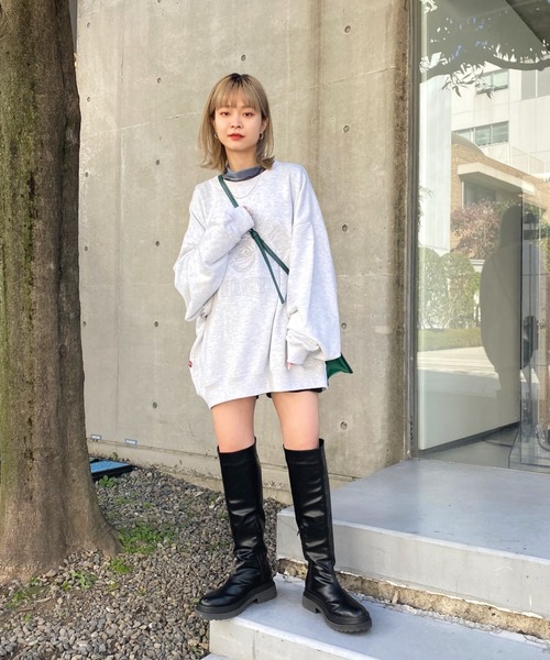 WHO'S WHO gallery（フーズフーギャラリー）の「【KOOKY'N/クーキー】IVYカレッジ刺繍スウェットクルー（スウェット・レディース・アッシュグレー/ブラック/ネイビー/グリーン・FREE）」の13枚目の写真