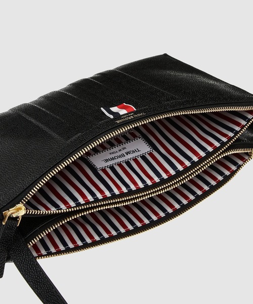 THOM BROWNE（トムブラウン）の「DOUBLE DOCUMENT HOLDER CROSSBODY W