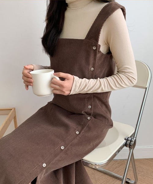 CEMONEMO(セモネモ)の「無地 タートルネック プルオーバー(Tシャツ/カットソー・レディース・ブラック/ベージュ/ホワイト/グリーン・FREE)」の22枚目の写真