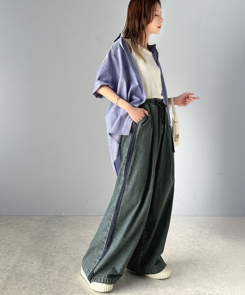 classicalelf(クラシカルエルフ)の「気分が上がる、毎日にちょうどいい。Happyストライプ!ワンポイント刺繍BIGシルエットシャツ(シャツ/ブラウス・レディース・グレー/オレンジ/ブルー/グリーン/レッド/チャコール/ネイビー/イエロー・SMALL/MEDIUM/LARGE/X-LARGE)」の12枚目の写真