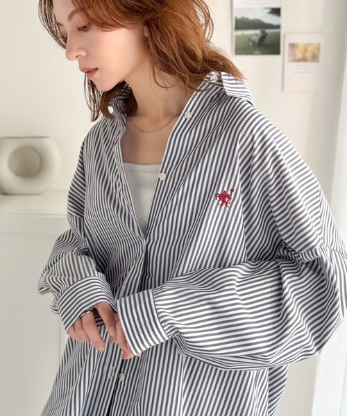 classicalelf(クラシカルエルフ)の「気分が上がる、毎日にちょうどいい。Happyストライプ!ワンポイント刺繍BIGシルエットシャツ(シャツ/ブラウス・レディース・グレー/オレンジ/ブルー/グリーン/レッド/チャコール/ネイビー/イエロー・SMALL/MEDIUM/LARGE/X-LARGE)」の19枚目の写真