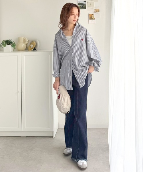 classicalelf(クラシカルエルフ)の「気分が上がる、毎日にちょうどいい。Happyストライプ!ワンポイント刺繍BIGシルエットシャツ(シャツ/ブラウス・レディース・グレー/オレンジ/ブルー/グリーン/レッド/チャコール/ネイビー/イエロー・SMALL/MEDIUM/LARGE/X-LARGE)」の17枚目の写真