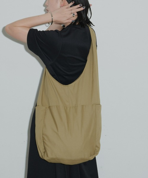 Aunt Marie's(アントマリーズ)の「キャンバスシンプルカラートート / A4、パソコン収納可能(トートバッグ・レディース・ブラック/オフホワイト/ピンク/ベージュ/ブラウン/グリーン・FREE)」の17枚目の写真