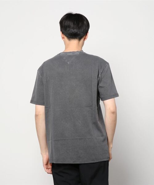 tommy jeans（トミー ジーンズ）の「ボックスロゴTシャツ（Tシャツ/カットソー・メンズ・ホワイト/ブラック/ピンク・SMALL/MEDIUM/LARGE/X-LARGE）」の15枚目の写真