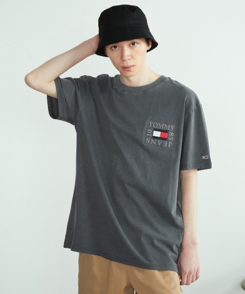 tommy jeans（トミー ジーンズ）の「ボックスロゴTシャツ（Tシャツ/カットソー・メンズ・ホワイト/ブラック/ピンク・SMALL/MEDIUM/LARGE/X-LARGE）」の2枚目の写真