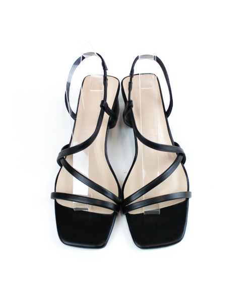 スクエアトゥアシメ華奢ストラップサンダル