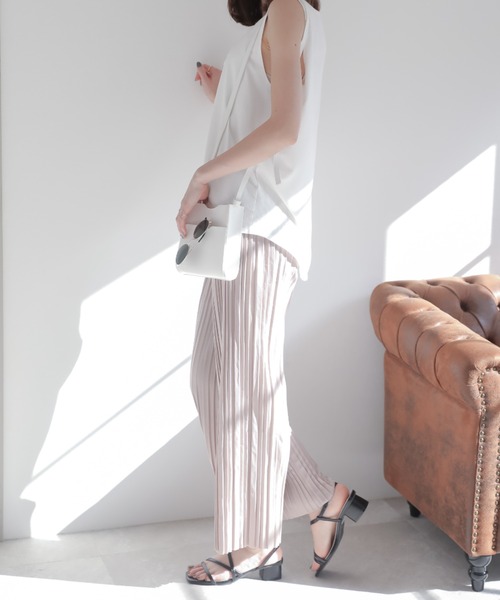 VIVIAN（ヴィヴィアン）の「スクエアトゥアシメ華奢ストラップサンダル（サンダル・レディース・ブラック/ベージュ/グリーン/ダークブラウン/グレー系その他7/ゴールド/シルバー・LL/S/M/L）」の17枚目の写真