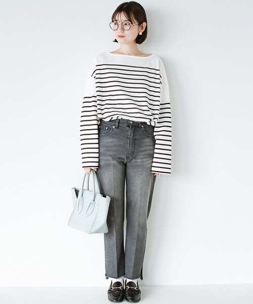 haco!（ハコ）の「パッとはけるようにクローゼットに備えておきたい！これさえあればどんなトップスでもかっこよくなれるシルエットがきれいな大人のデニムパンツ by que made me（デニムパンツ・レディース・グレー/ブルー・1/3/5/7）」の14枚目の写真