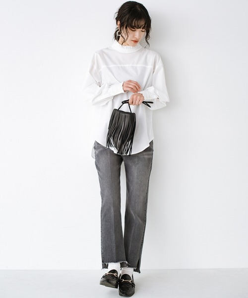 haco!（ハコ）の「パッとはけるようにクローゼットに備えておきたい！これさえあればどんなトップスでもかっこよくなれるシルエットがきれいな大人のデニムパンツ by que made me（デニムパンツ・レディース・グレー/ブルー・1/3/5/7）」の21枚目の写真