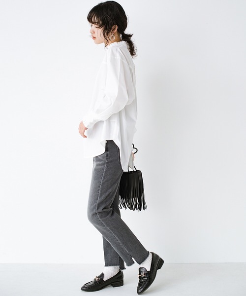 haco!（ハコ）の「パッとはけるようにクローゼットに備えておきたい！これさえあればどんなトップスでもかっこよくなれるシルエットがきれいな大人のデニムパンツ by que made me（デニムパンツ・レディース・グレー/ブルー・1/3/5/7）」の22枚目の写真