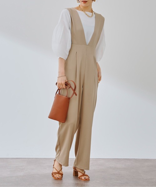 prose verse（プロズヴェール）の「バックベルトタック入りサロペット（サロペット/オーバーオール・レディース・ブラック/ベージュ/グレー・MEDIUM）」の3枚目の写真