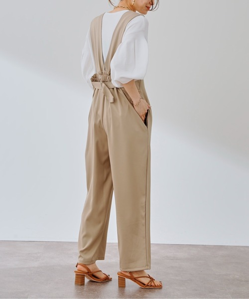 prose verse（プロズヴェール）の「バックベルトタック入りサロペット（サロペット/オーバーオール・レディース・ブラック/ベージュ/グレー・MEDIUM）」の13枚目の写真