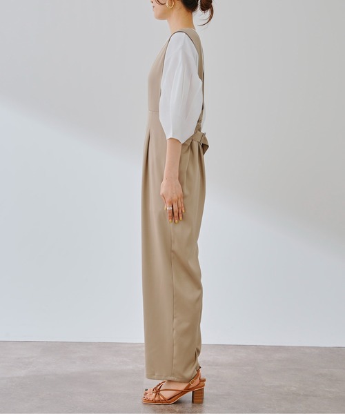 prose verse（プロズヴェール）の「バックベルトタック入りサロペット（サロペット/オーバーオール・レディース・ブラック/ベージュ/グレー・MEDIUM）」の6枚目の写真